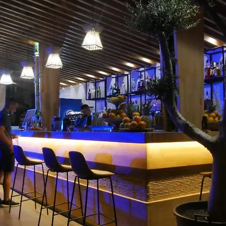Fafa Premium & Otel Golem (Tirana)