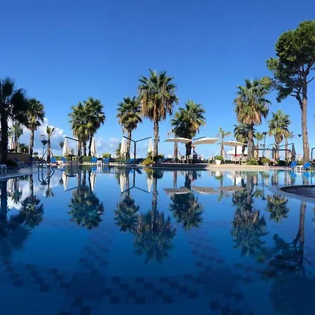 Fafa Premium & Otel Golem (Tirana)