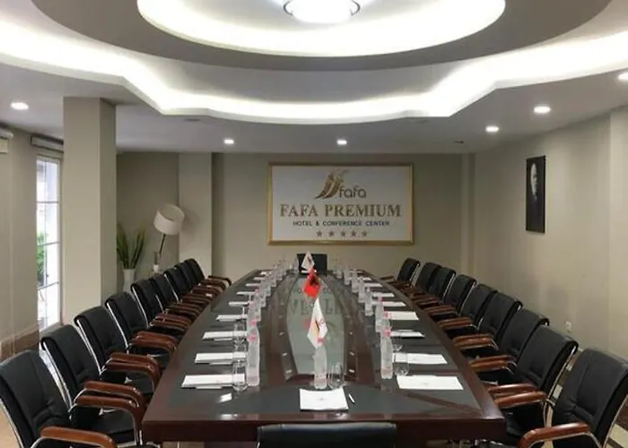 Ξενοδοχείο Fafa Premium & Golem (Tirana)