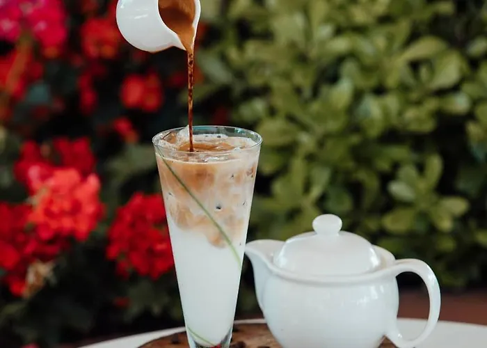 Fafa Premium & Golem (Tirana)