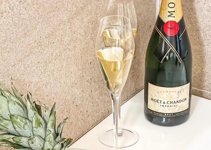 Fafa Premium & Hotel