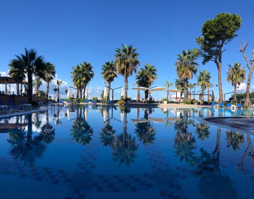 Hotel Fafa Premium Hotel & Spa Golem (Tirana), Albanie - réserver ...